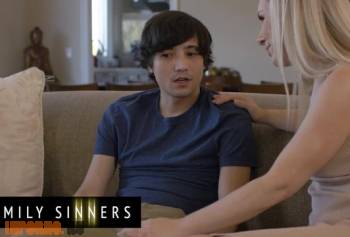 Просмотреть порно видео FAMILY SINNERS - Hot Похотливая мачеха Bunny Madison собирается испачкаться с пасынком Ricky Spanish